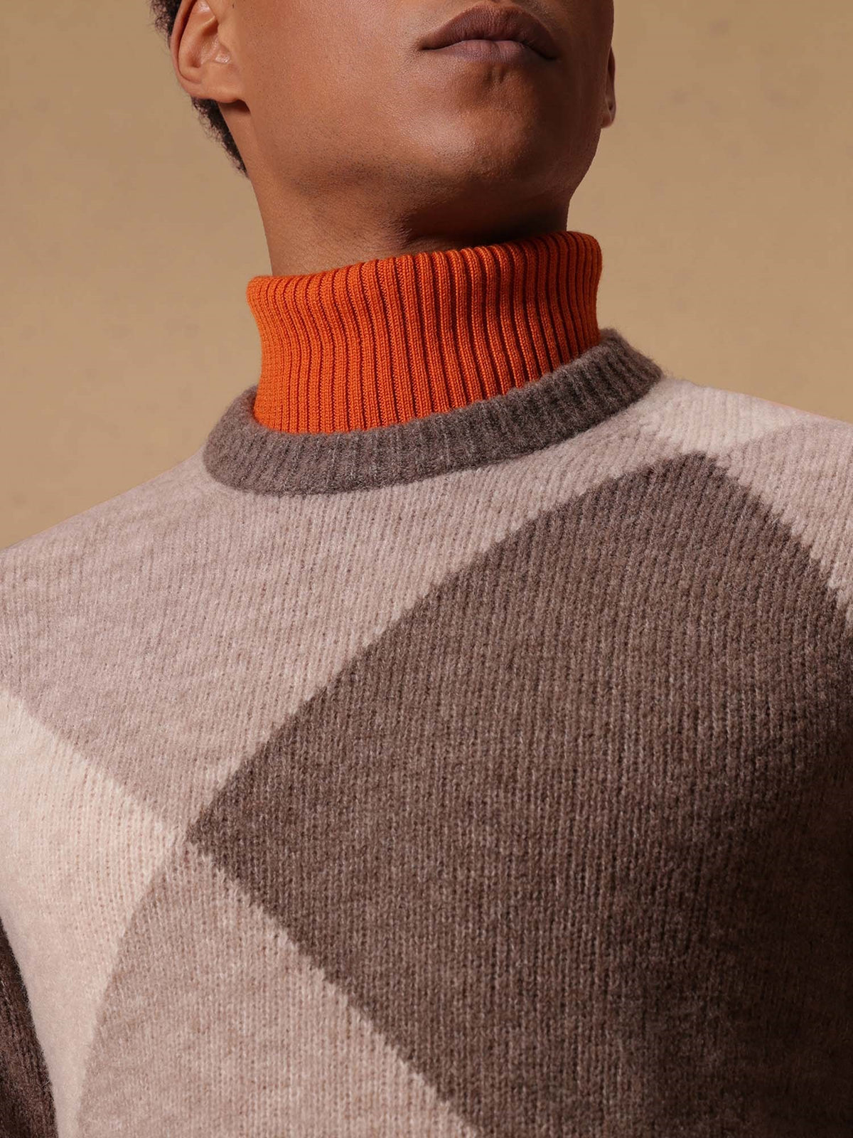 MAGLIA GIROCOLLO CON MOTIVO GEOMETRICO SAND BALLANTYNE