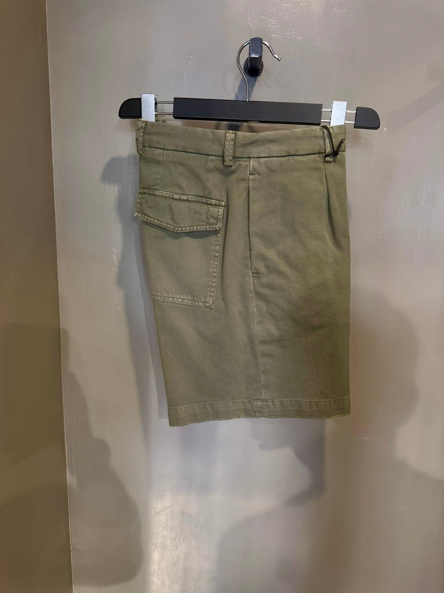BERMUDA VERDE MILITARE GURKADTQD 324556 582 Quattro decimi BY Briglia
