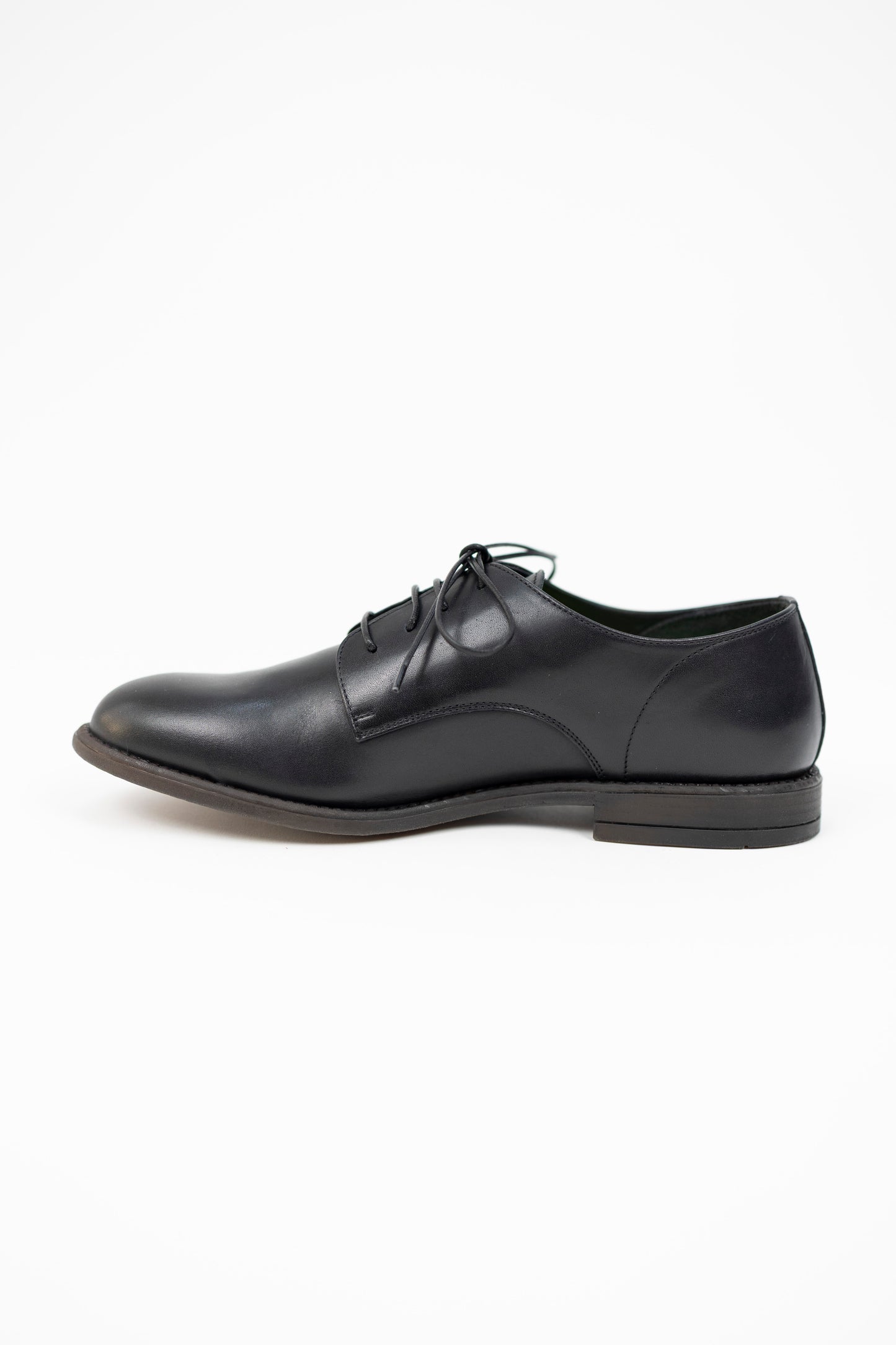 SCARPA STRINGATA IN PELLE NERA 69007 Alexander Hotto