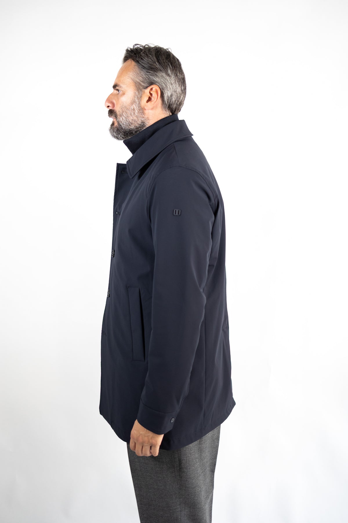 KIRAN GIACCA MEDIA LUNGHEZZA IN TESSUTO TECNICO BI-STRETCH