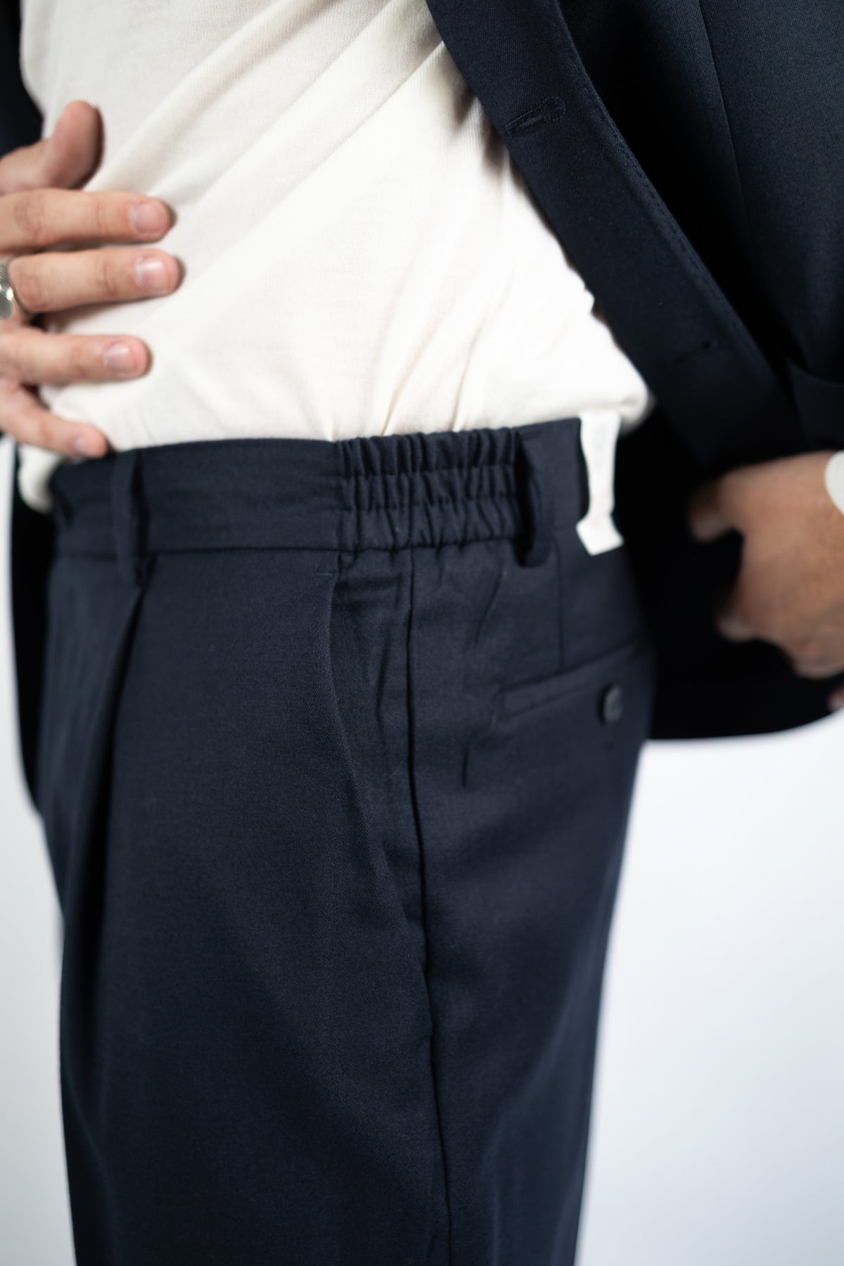 ABITO MONOPETTO BLU IN LANA L.B.M.