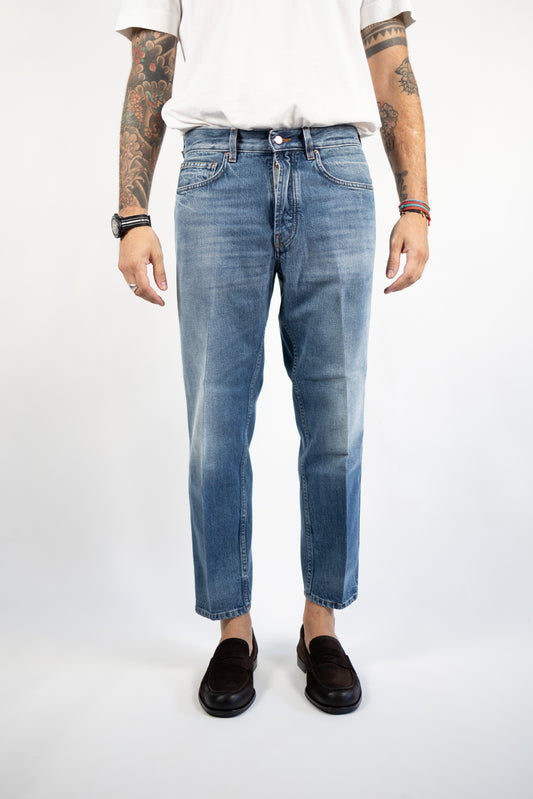 SEOUL LIGHT BLUE JEANS - DON THE FULLER