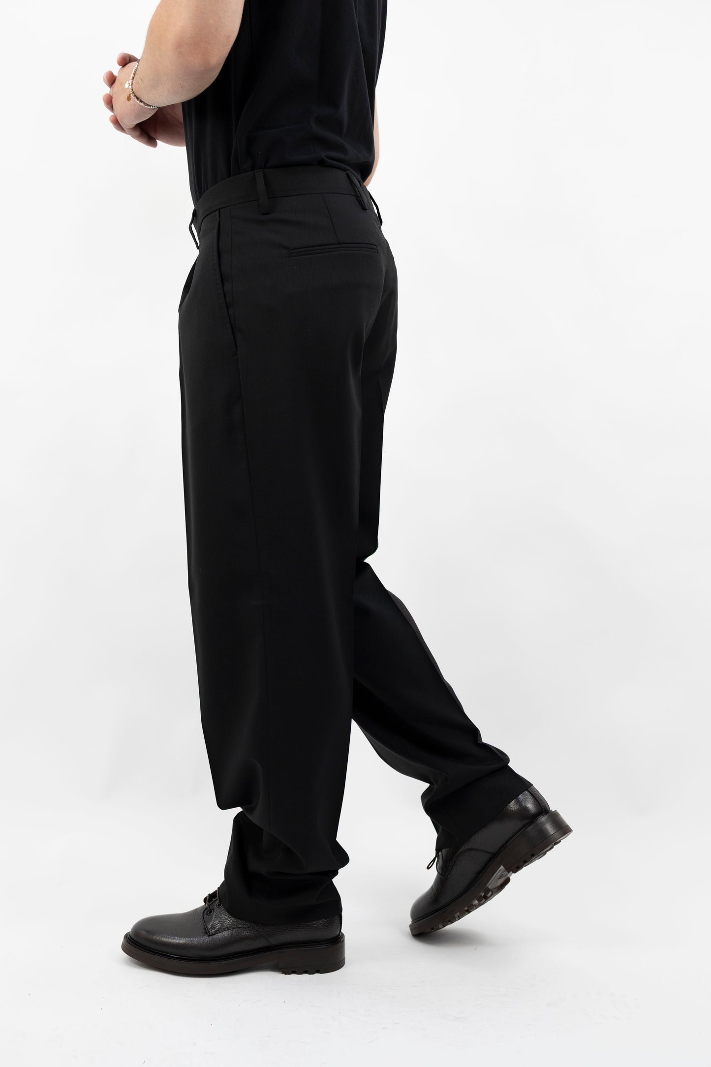 PANTALONE NERO IN LANA MARGUTTASNQD 400200 010 Quattro decimi BY Briglia
